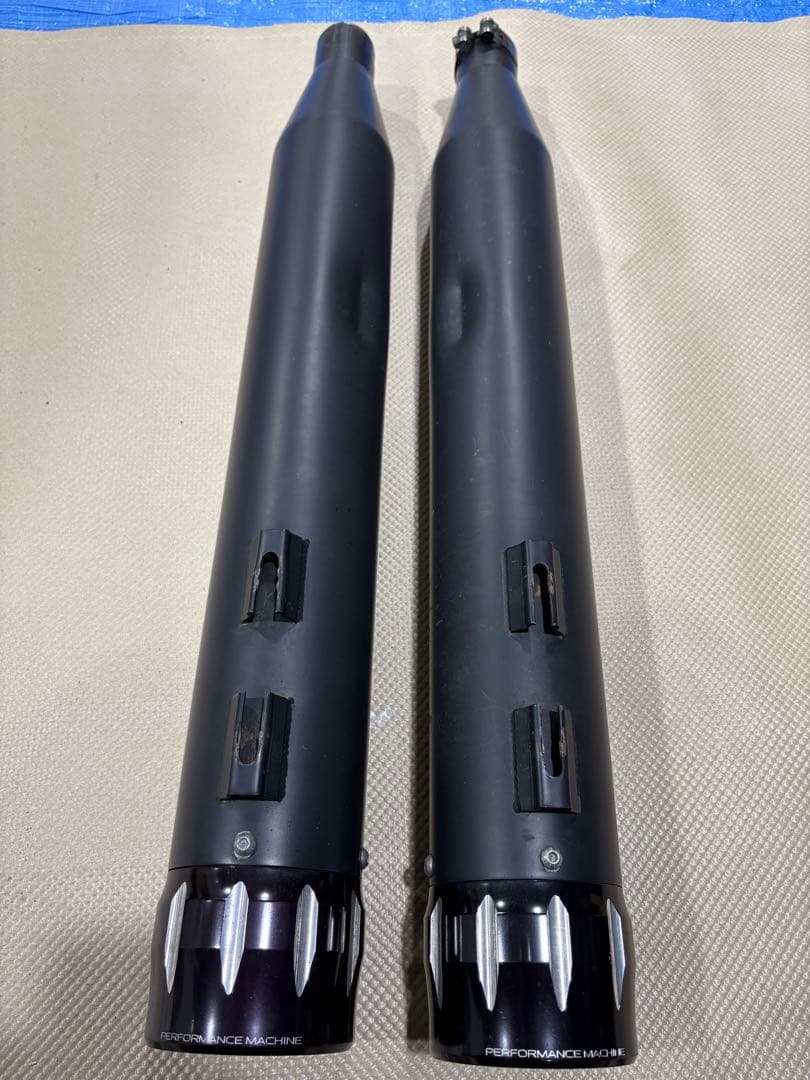 ハーレー　ツーリングモデル　PERFORMANCE MACHINE マフラー