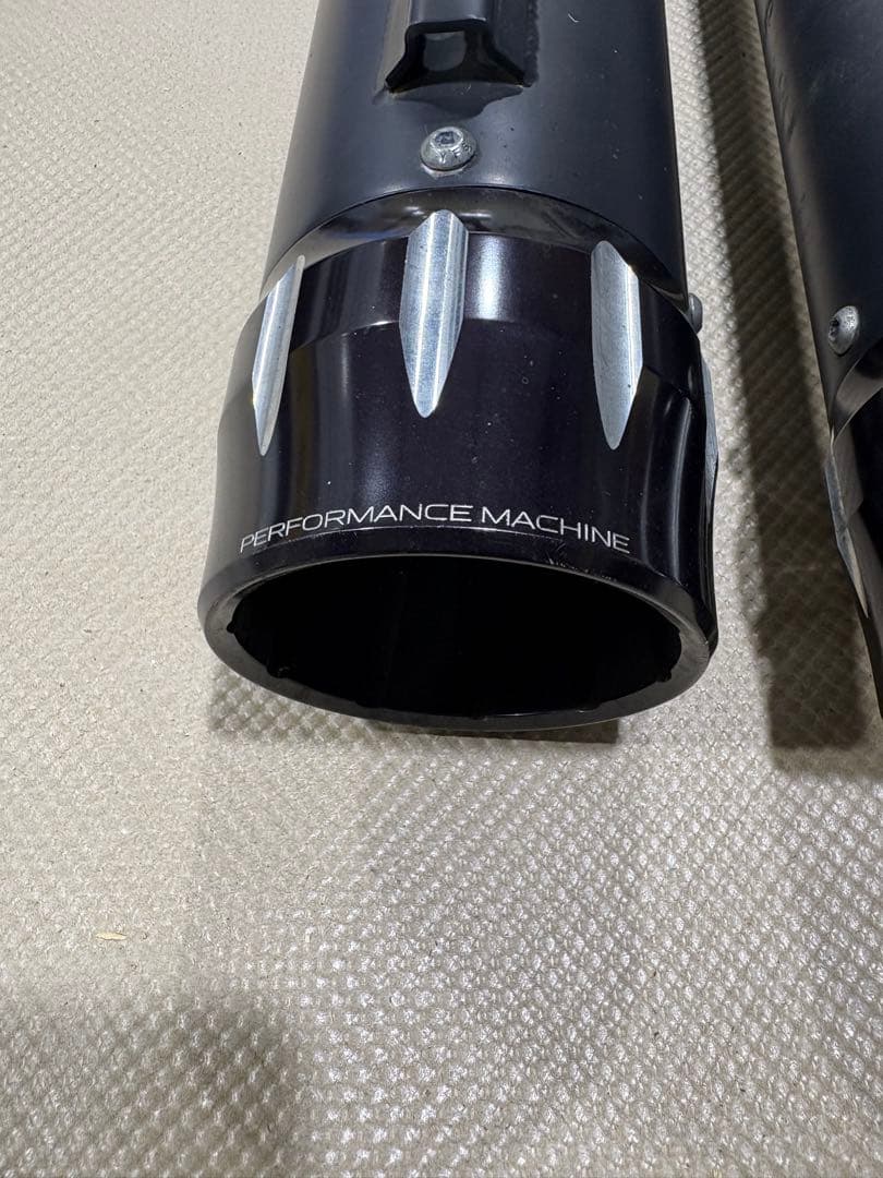 ハーレー　ツーリングモデル　PERFORMANCE MACHINE マフラー