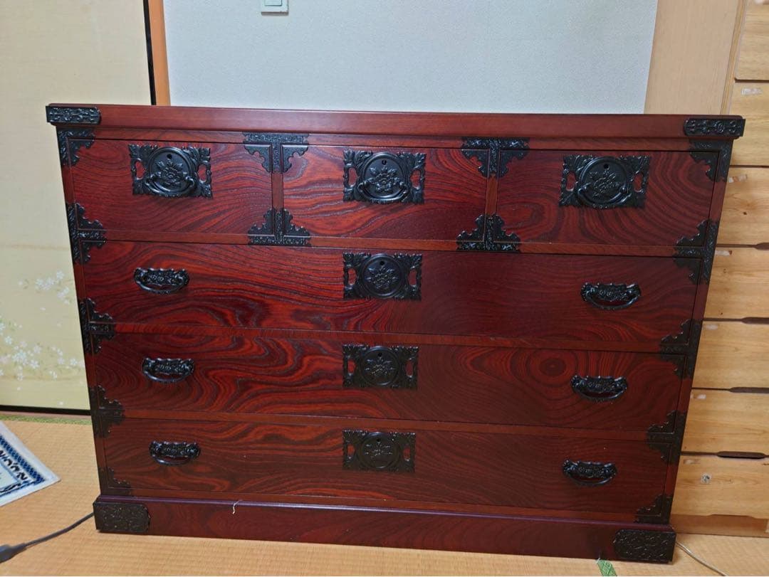 今週中で処分となりました。 飛鳥工芸　和箪笥 鍵付き ダークブラウン