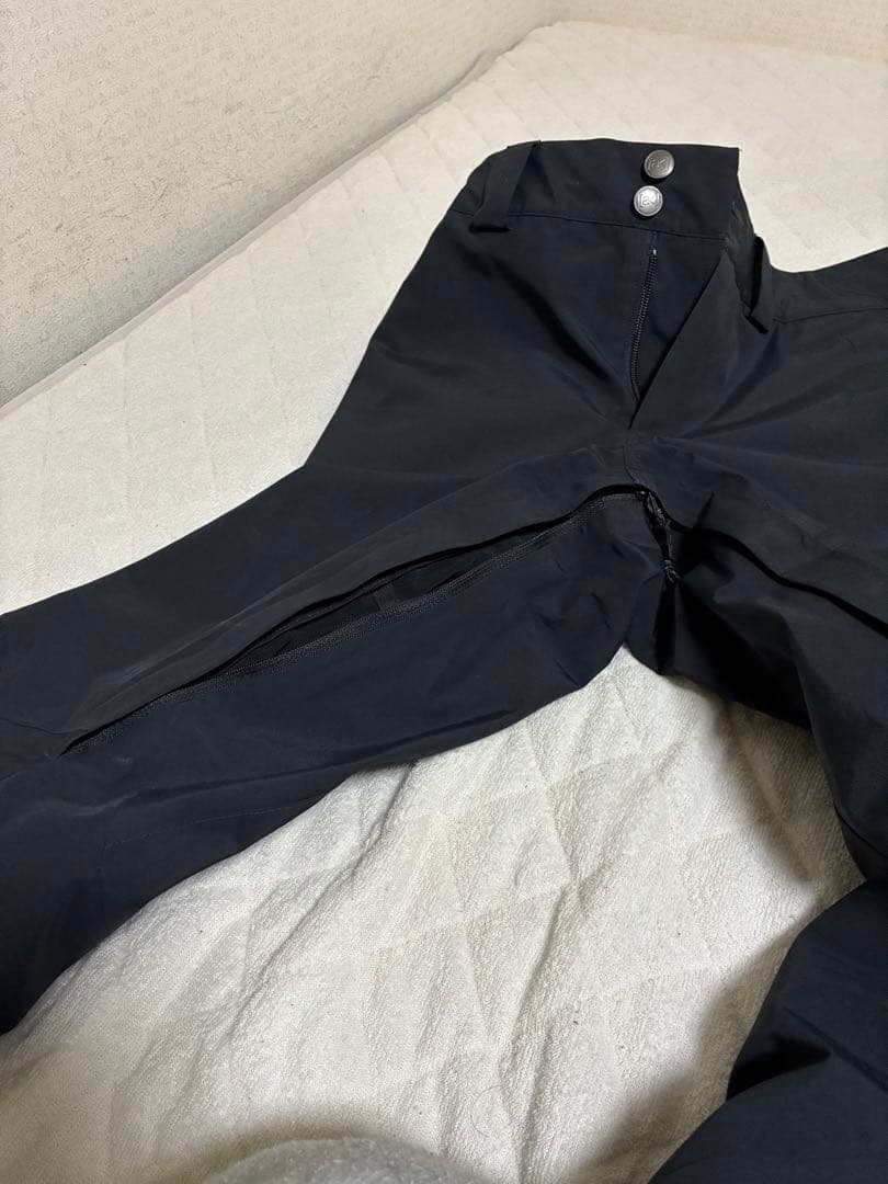 BURTON ak GORE-TEX サイクリック　黒　Mサイズ　訳あり