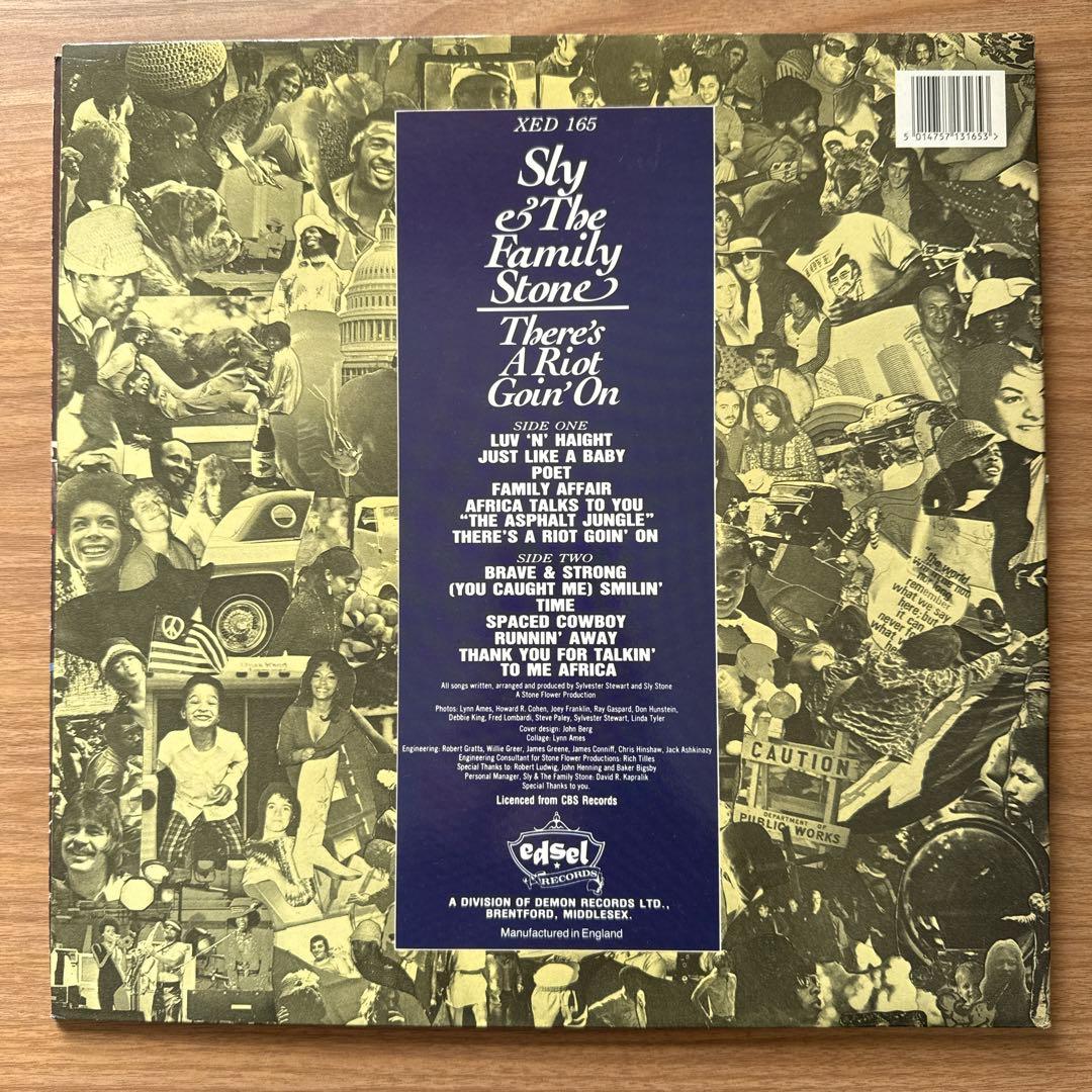 Sly & The Family Stone – There's A Riot…