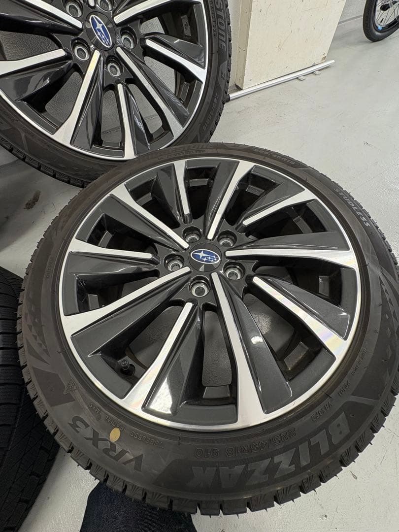 レヴォーグ　ホイールセット　引き取り限定　冬タイヤ