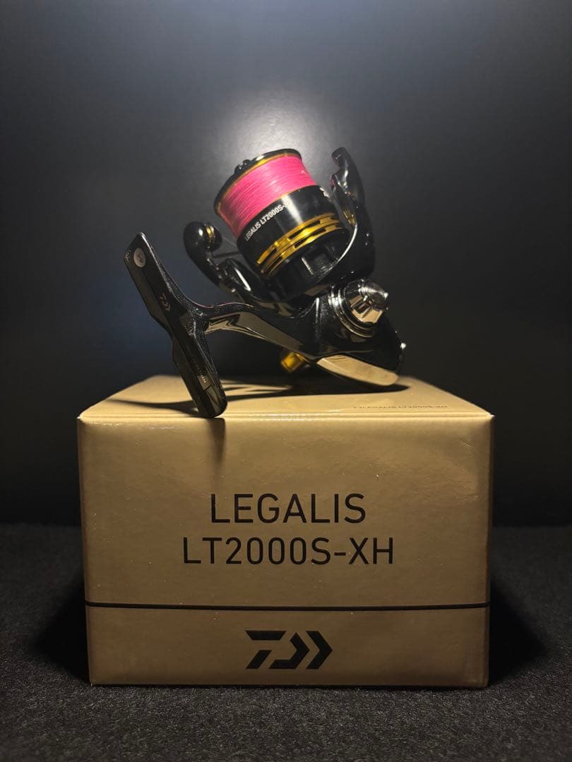 【美品】ダイワ(DAIWA)スピニングリール 23レガリス LT2000S-XH