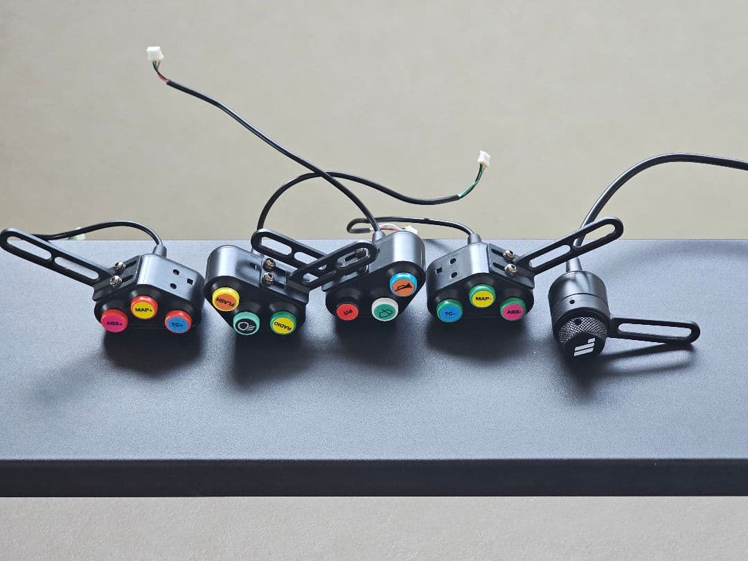 その他 Fanatec ClubSport Universal Hub V2 + QR2