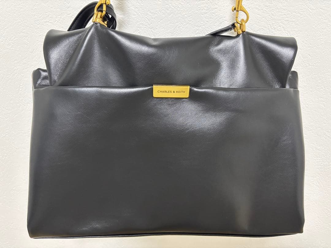 美品✨チャールズアンドキースKerryケリー トップハンドルサッチェルバッグ