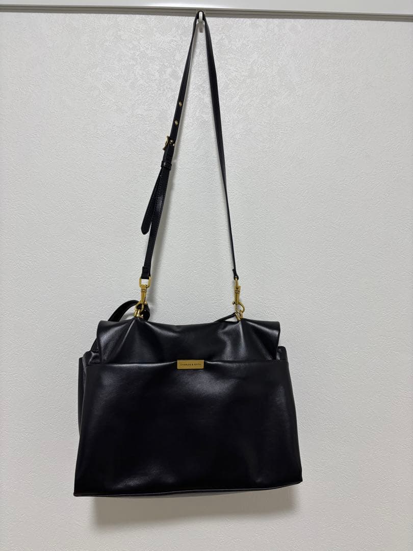 美品✨チャールズアンドキースKerryケリー トップハンドルサッチェルバッグ