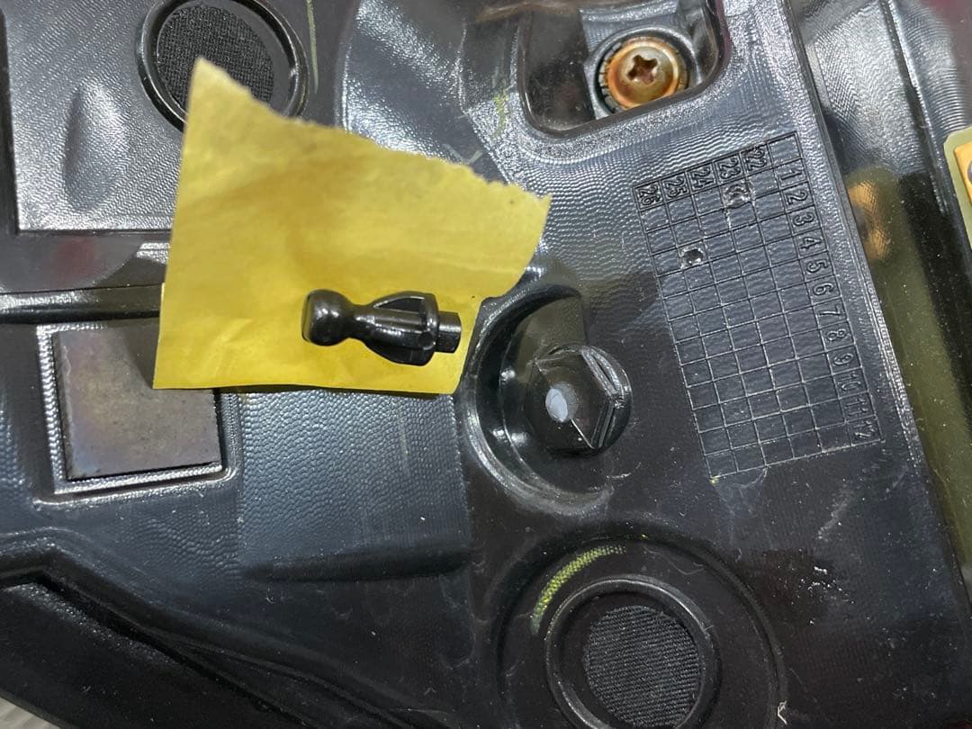 レヴォーグVNバレンティ テールランプ