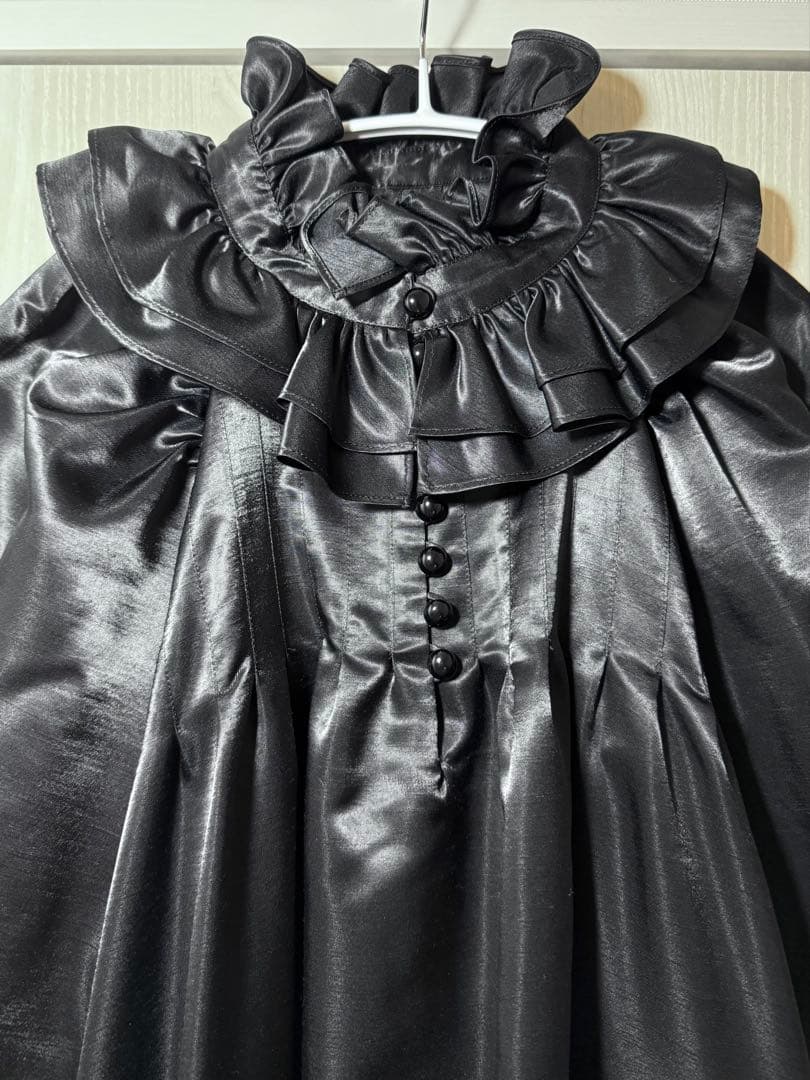 フェルメリストビームス　サテンフリルワンピース