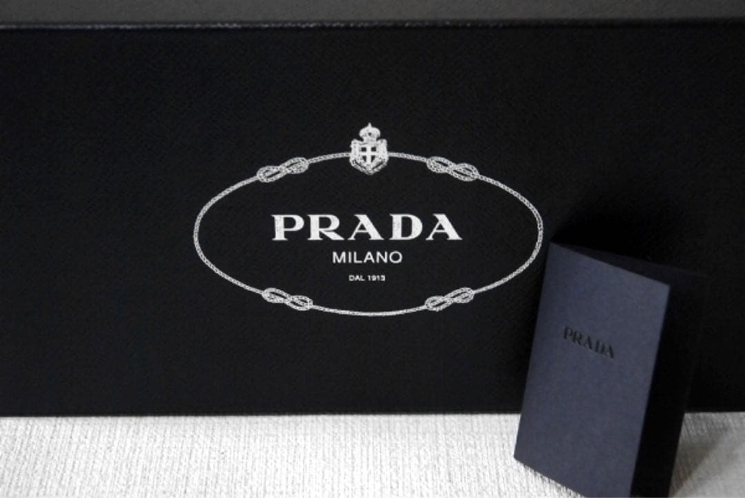 PRADA プラダ /バレエシューズ 黒 エナメル リボン フラット ロゴ