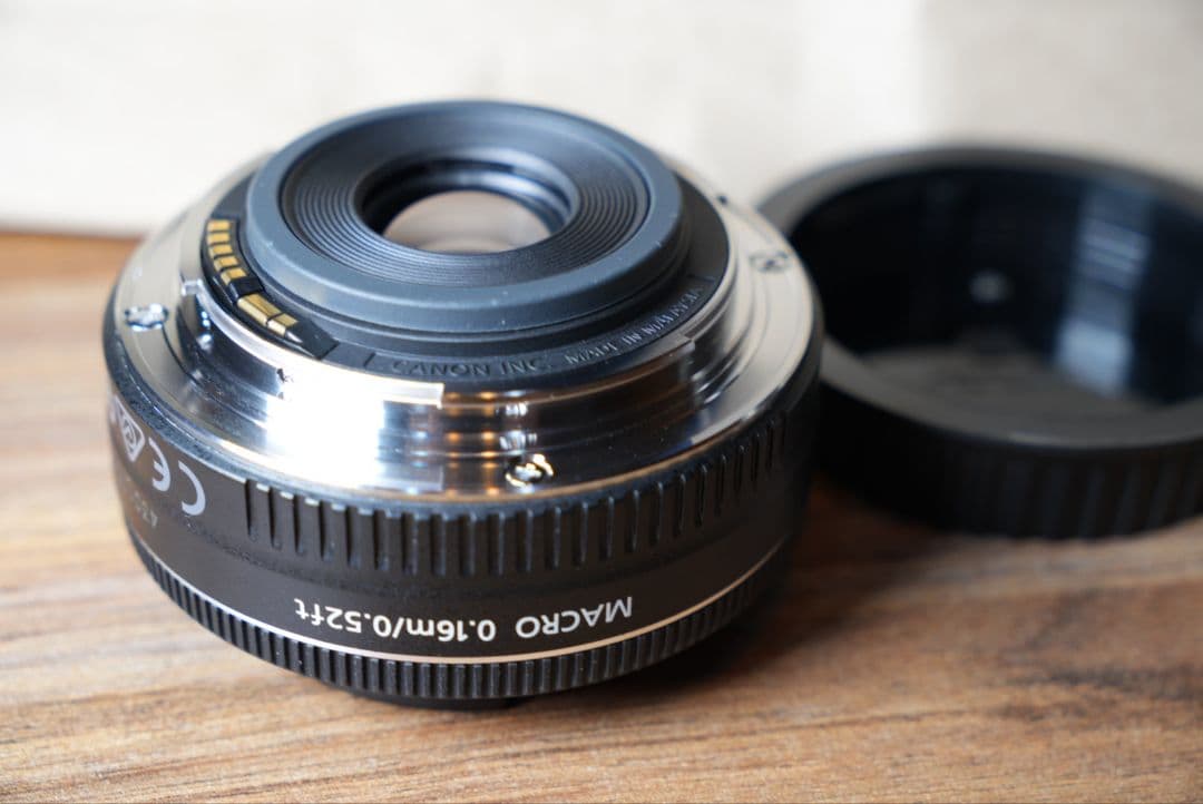 【美品】キヤノン　Canon EF-S 24mm f/2.8 STM レンズ