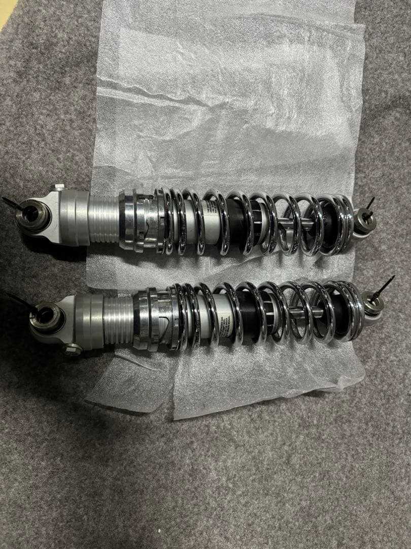 早い者勝ちオーリンズ ハーレーツアラー FLHX/FLTR/CVO ラスト出品❗️