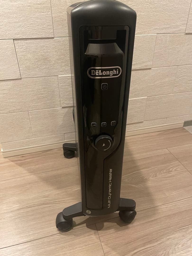 【リモコンつき】 DeLonghi オイルヒーター ブラック