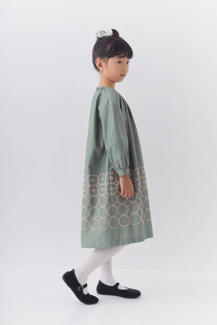 ミナペルホネン　anemone×tambourine　ワンピース