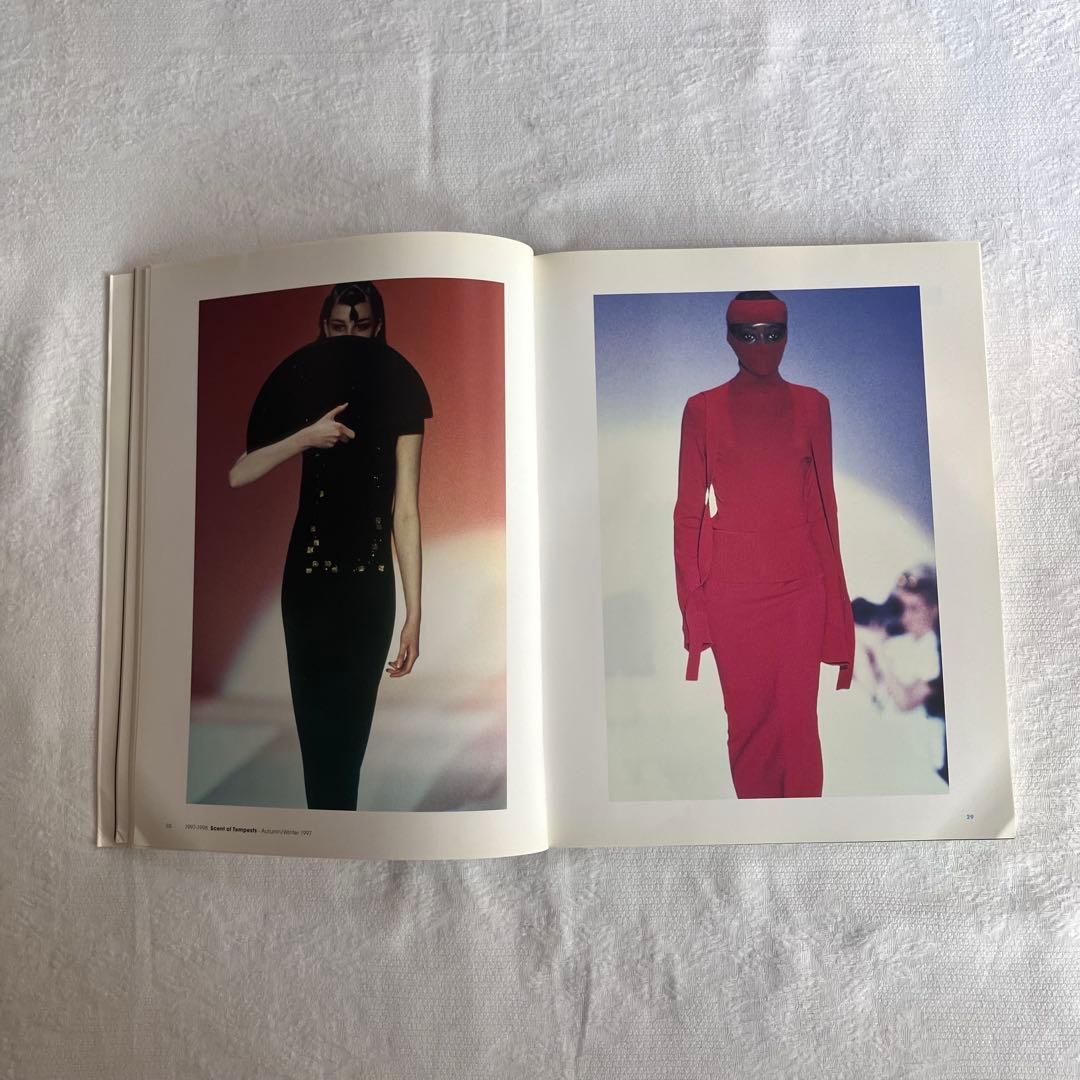 ©︎2005 hussein chalayan archive book