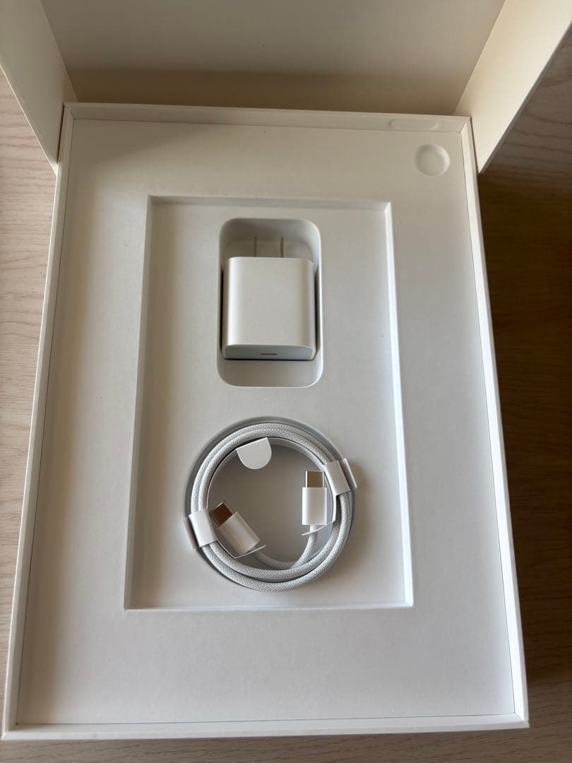 【美品】Apple iPad A16 本体 イエロー　128GB wifiモデル