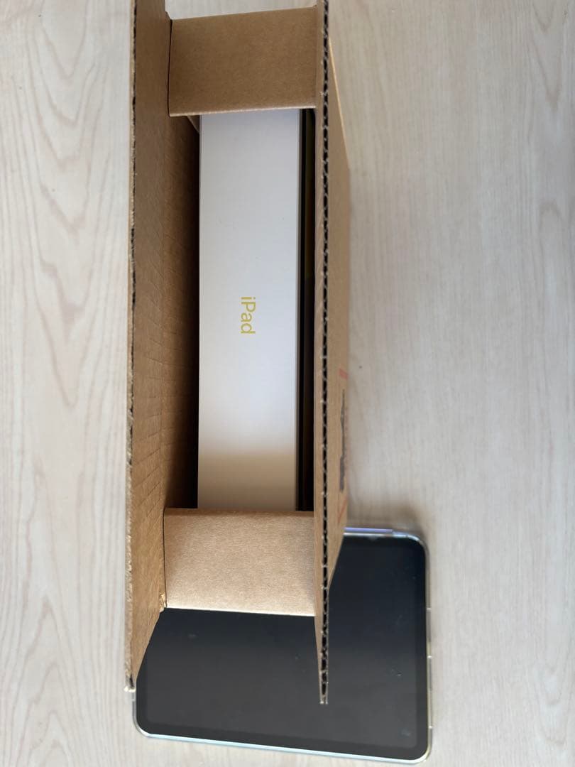 【美品】Apple iPad A16 本体 イエロー　128GB wifiモデル