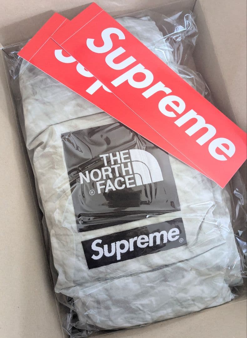 新品未開封 19FW Supreme × ザノースフェエス ダウンスカーフ