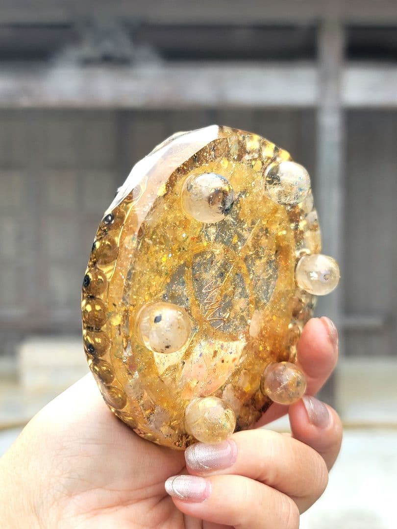 美崎御嶽★金.金.金の黄金循環チャリス金運台座オルゴナイト