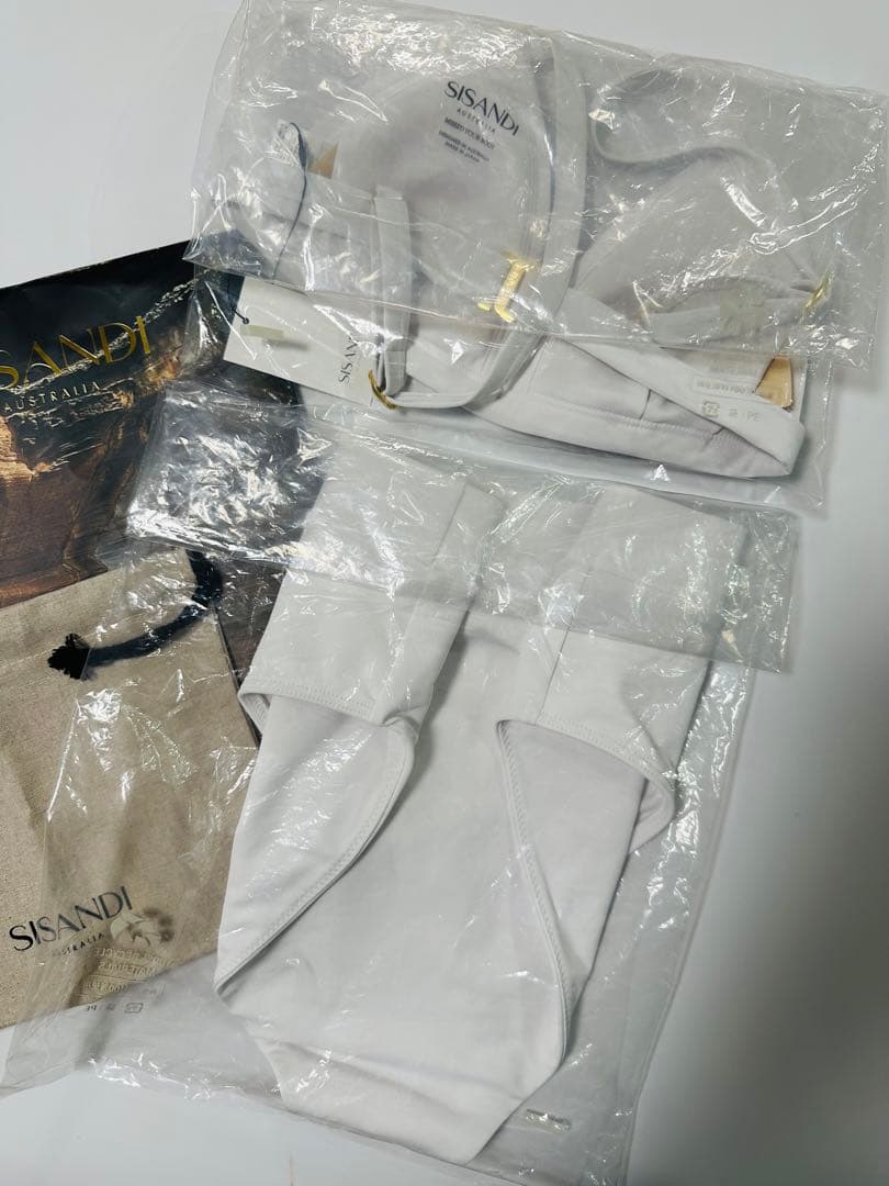 SISANDI ビキニ セット moonlight white サイズ 2 3