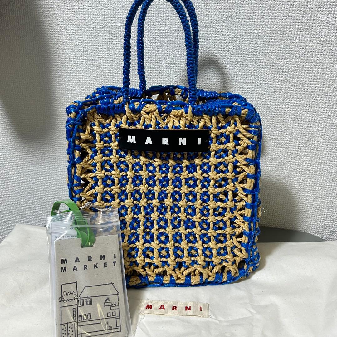 【MARNI】マルニフラワーカフェ ジュルタバッグ