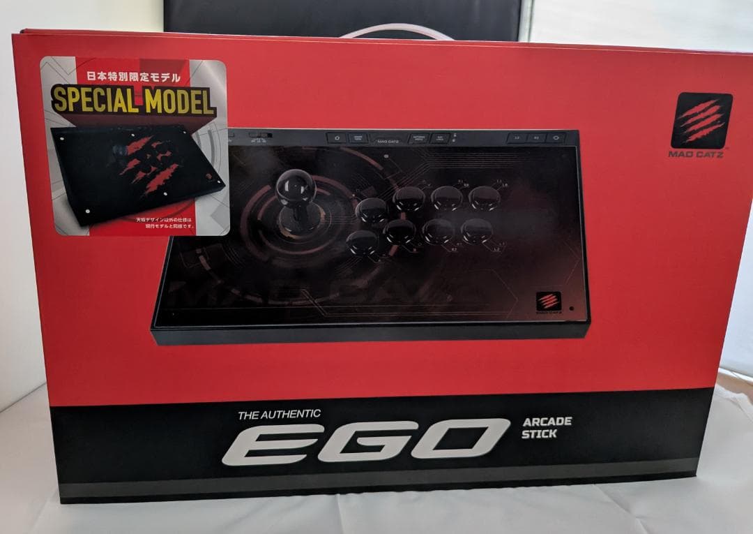 【カスタム】 Mad Catz EGO アーケードスティック 着せ恋 リズ仕様