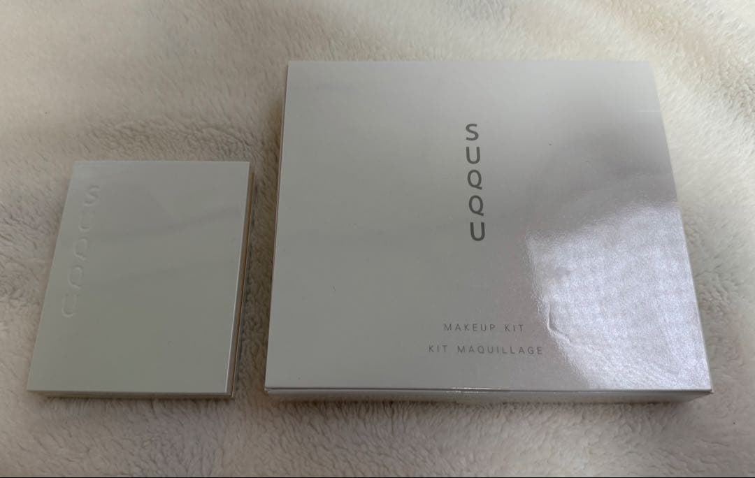 SUQQU メイクアップ キット 光飾 (2025 ホリデー コレクション)