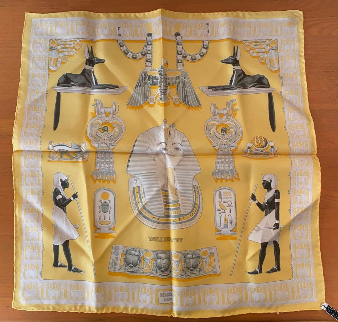 エルメス　スカーフ　カレ45 ツタンカーメン　イエロー