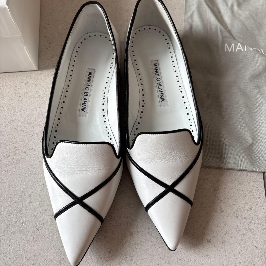 MANOLO BLAHNIK マノロブラニク