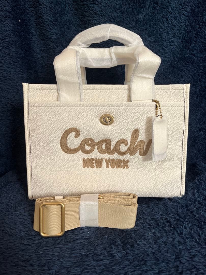 【新品未使用】COACH カーゴ トートバッグ 26 2way レザー　チョーク