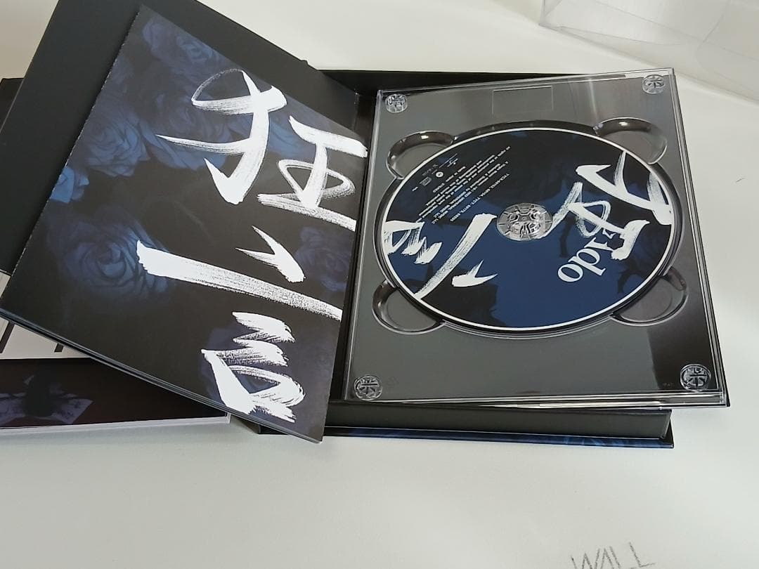 Ado/狂言　フィギュア&書籍盤