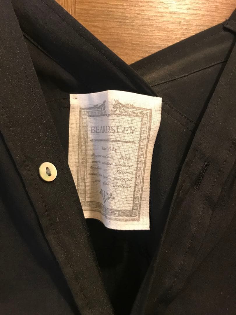 【1/25迄出品】ビアズリー カラーレスシャツワンピース ブラック サイズF