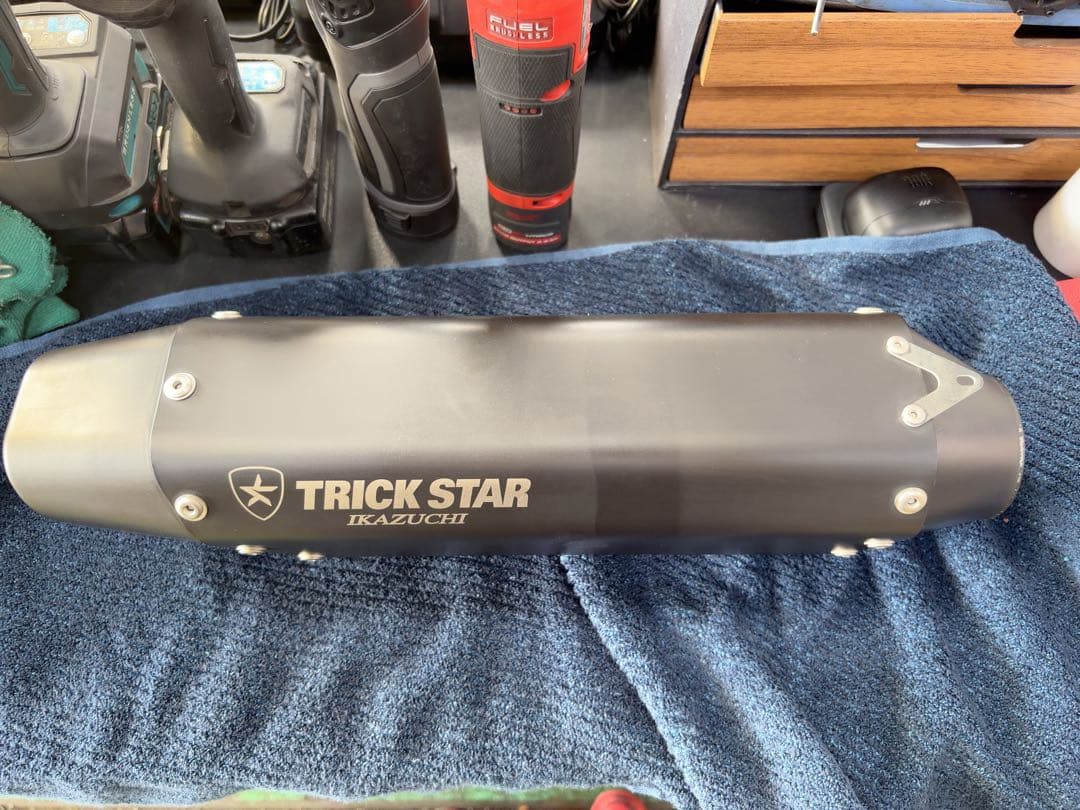 CBR400R TRICK STAR スリップオンマフラー IKAZUCHI
