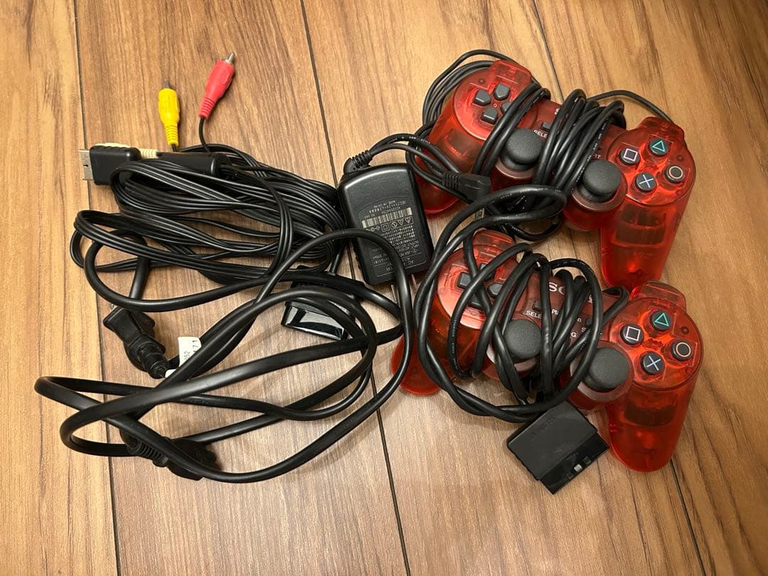限定カラー‼️のPlayStation 2本体とコントローラー2台