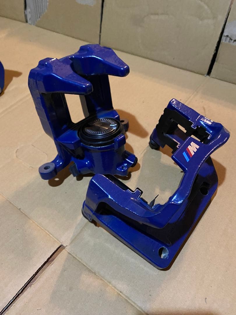  純正　ブレーキキャリパー