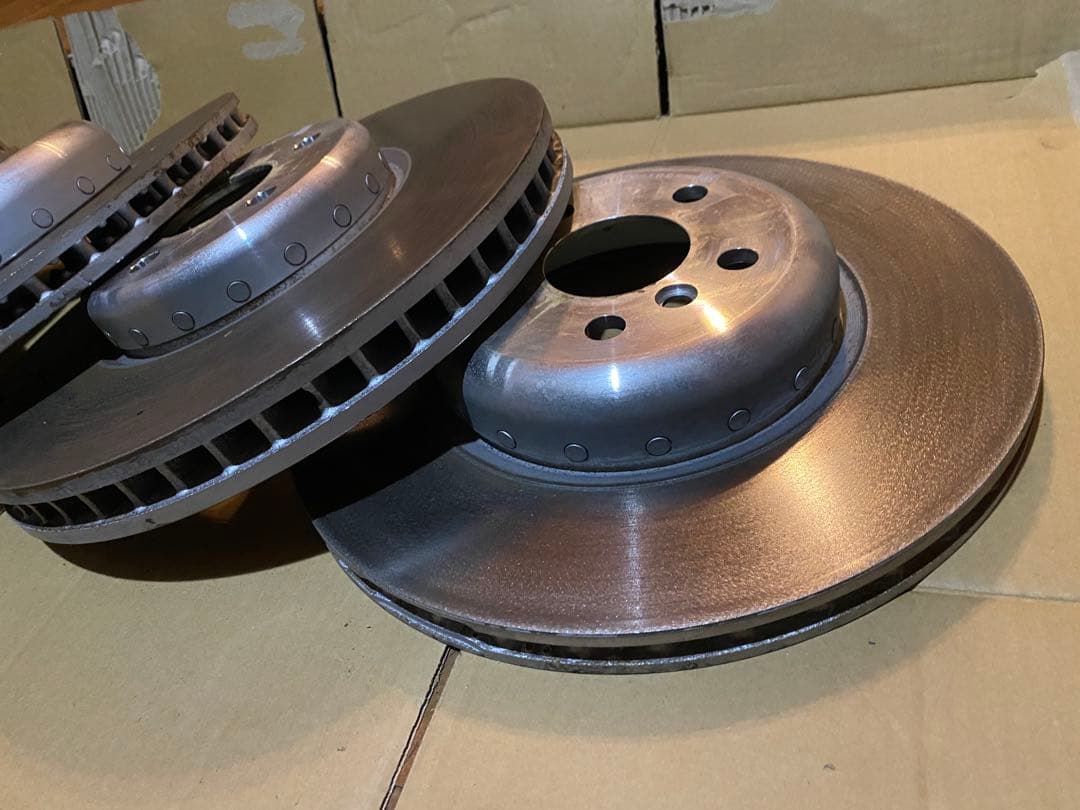  純正　ブレーキキャリパー