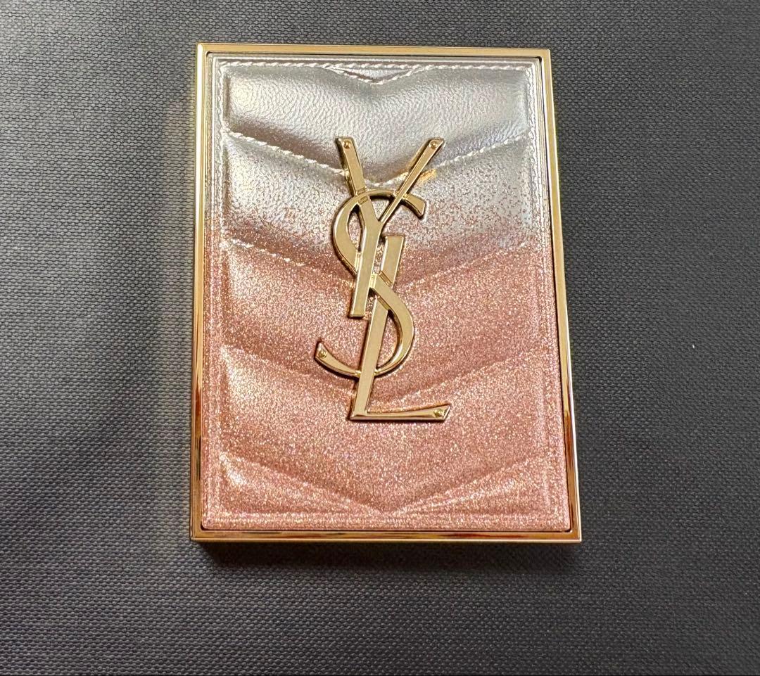 イヴ・サンローラン　ミニクラッチ126