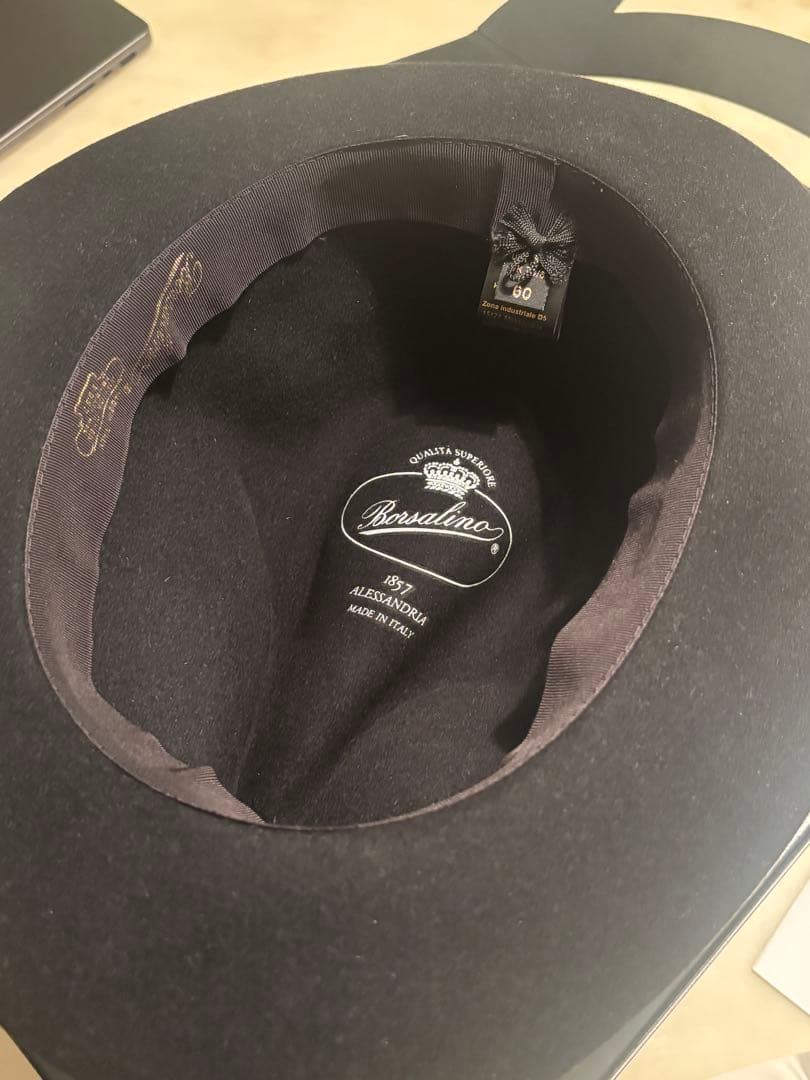 ボルサリーノ 黒ウールフェルトハット・フェドーラスタイル