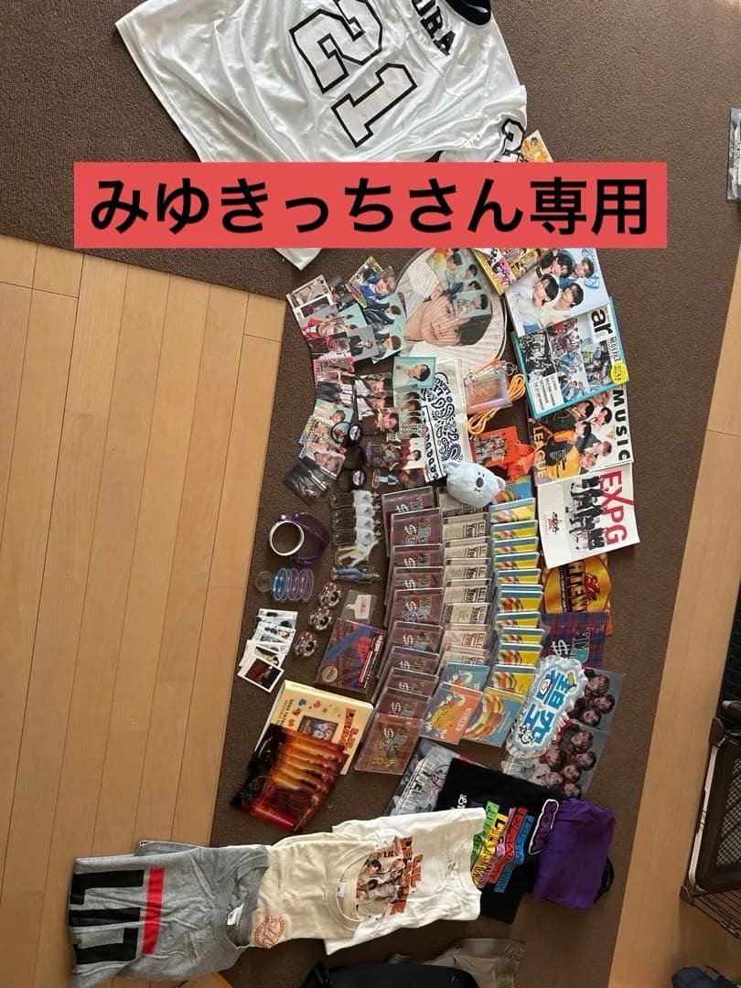 リルリーグ　グッズ　アクスタ　トレカ　Tシャツ　など