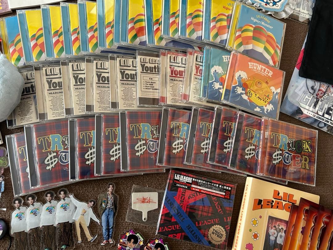 リルリーグ　グッズ　アクスタ　トレカ　Tシャツ　など