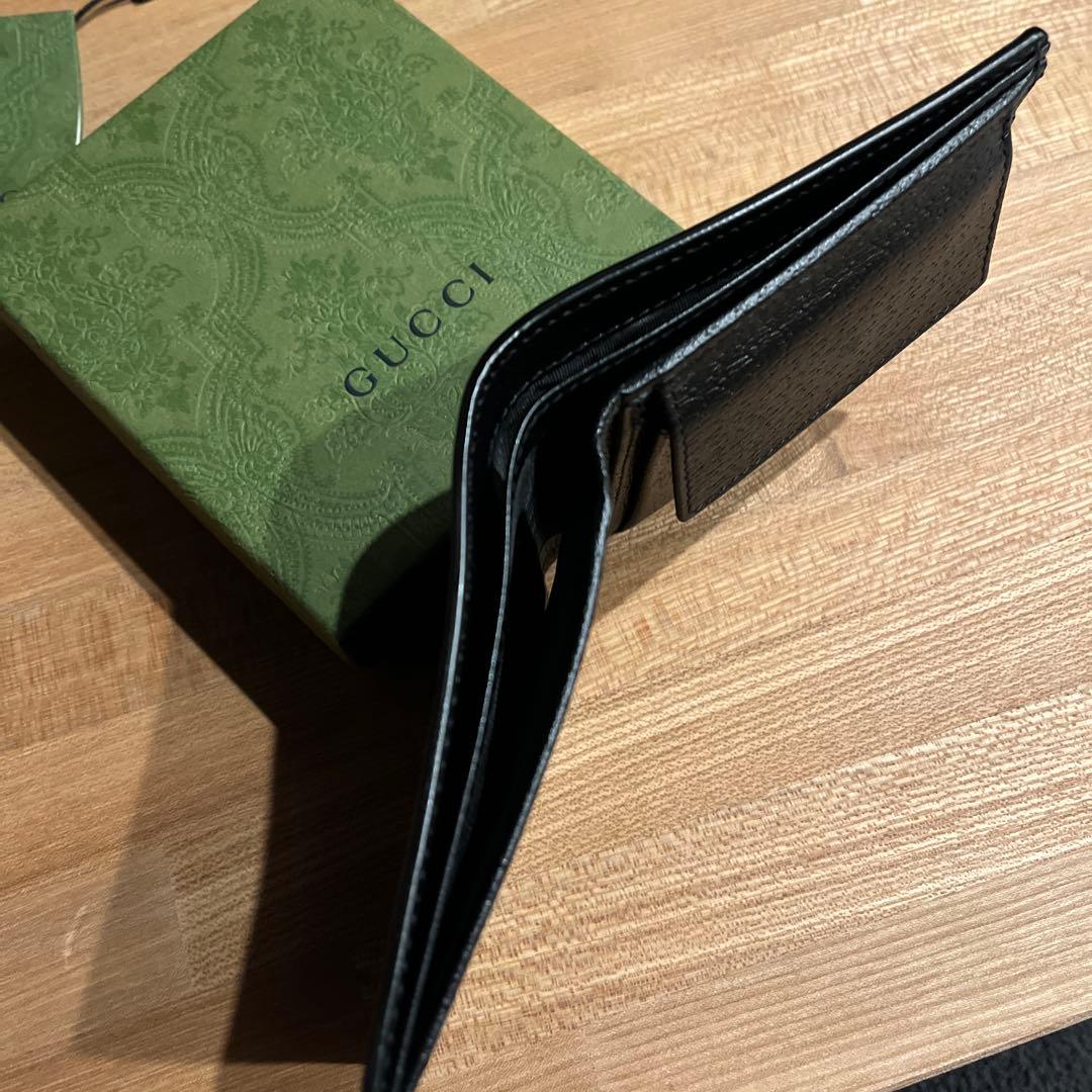 美品　GUCCI グッチ　二つ折り財布
