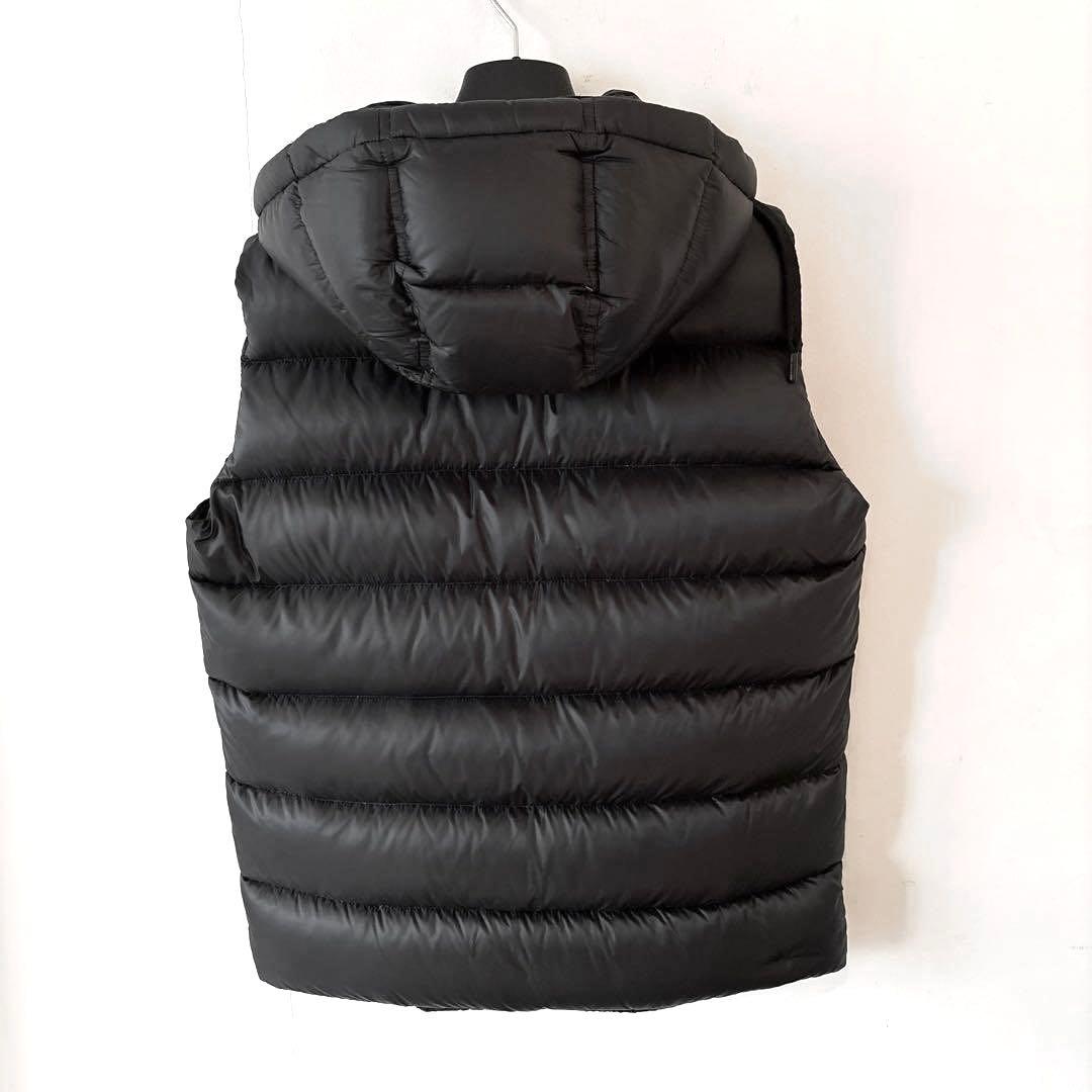 Herno ヘルノ ダウンベスト フード付き 50