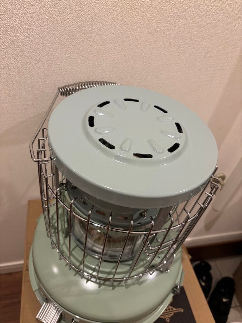 未使用に近い　アラジン　ポータブルガスストーブ　SAG-BF03B(G)