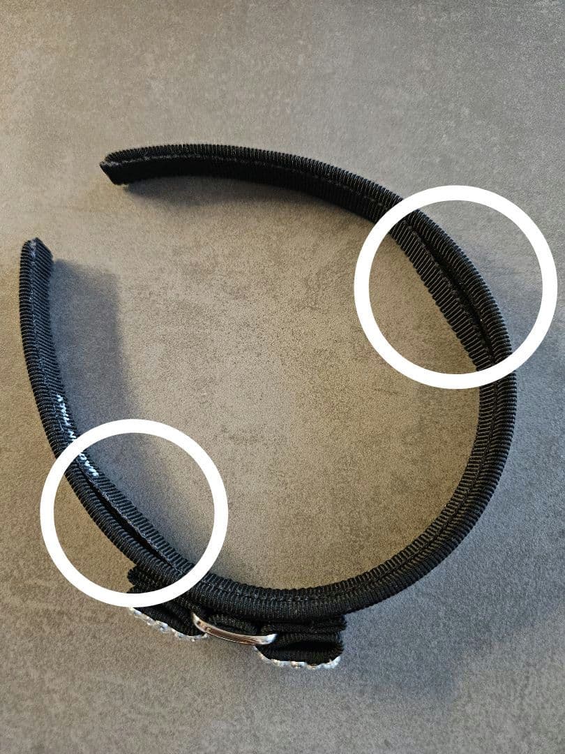 フェラガモ　ヴァラ　リボンカチューシャ　黒　クリスタル