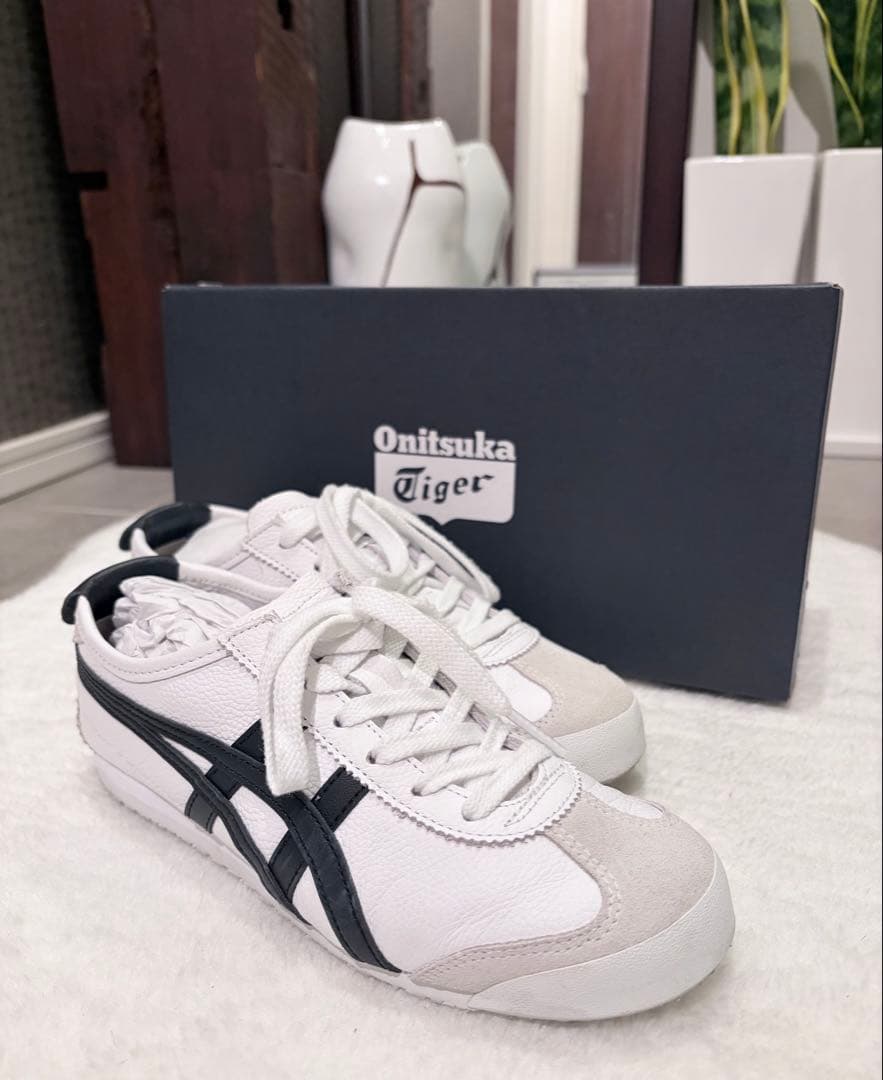 【美品】オニツカタイガー　Mexico66 ホワイト　ブラック　スニーカー　箱付