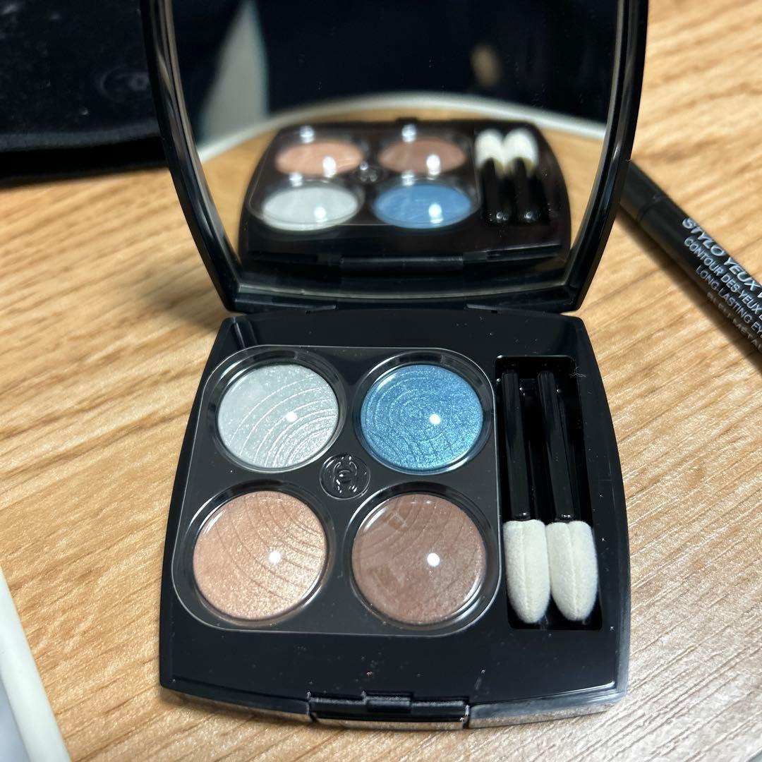 CHANELアイシャドウパレット　アイライン