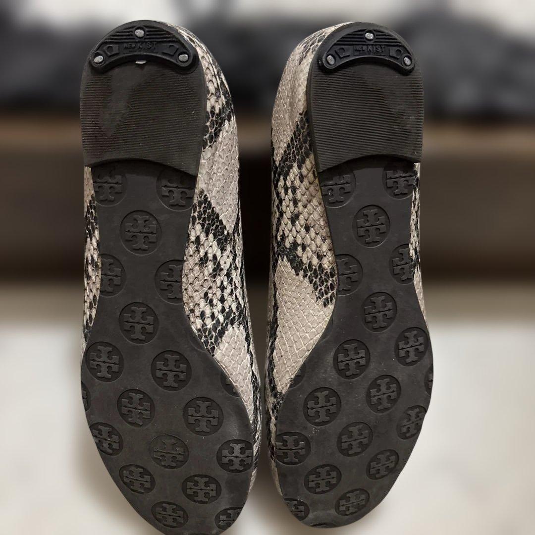 【新品同様✨】トリーバーチ　パイソン柄　フラットシューズ　24cm
