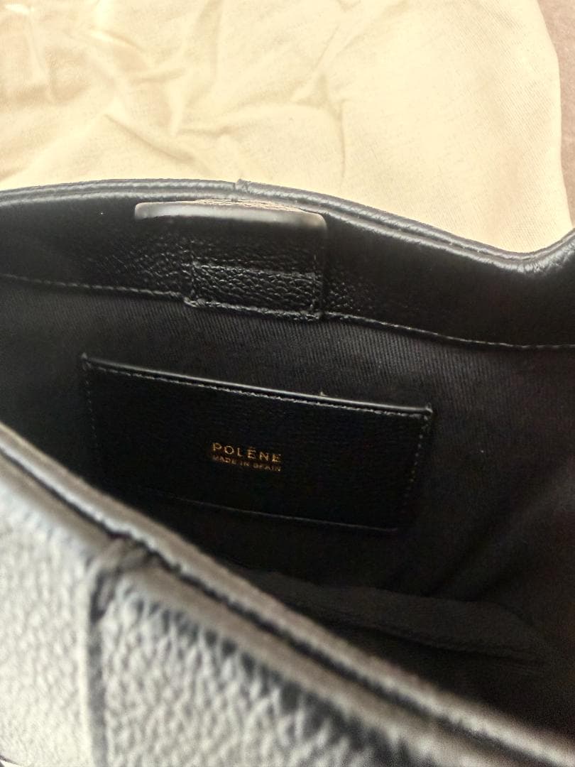 【美品】Beri ショルダーバッグ 黒