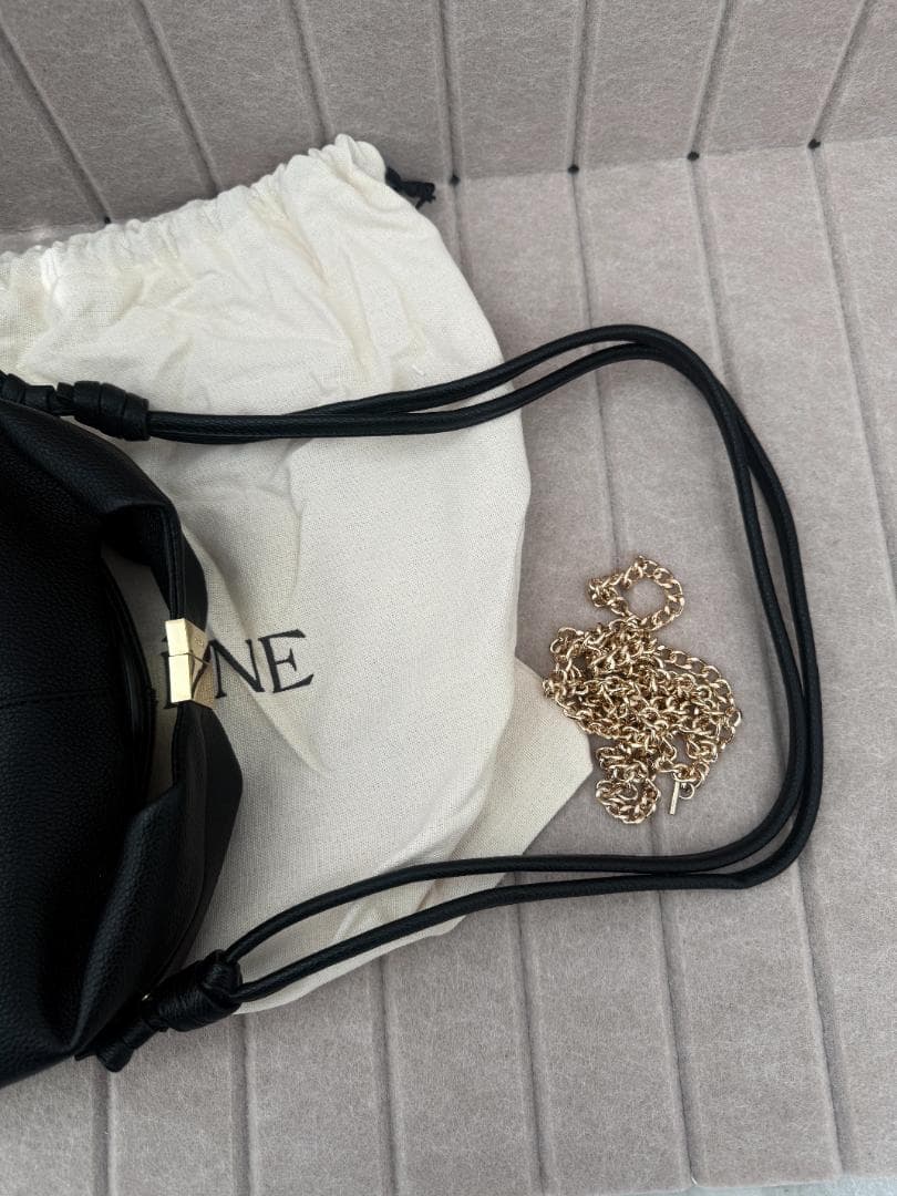 【美品】Beri ショルダーバッグ 黒