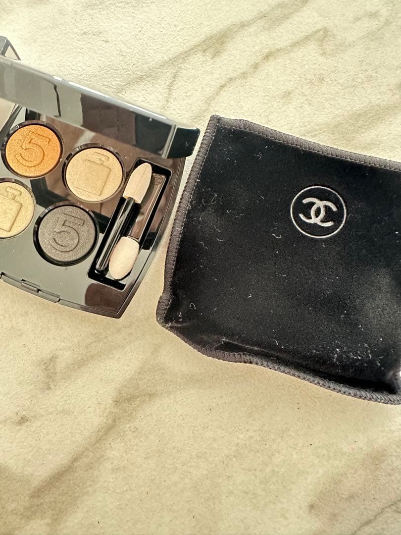 新品未使用品CHANEL N°5 4 OMBRES アイシャドウパレット 限定版