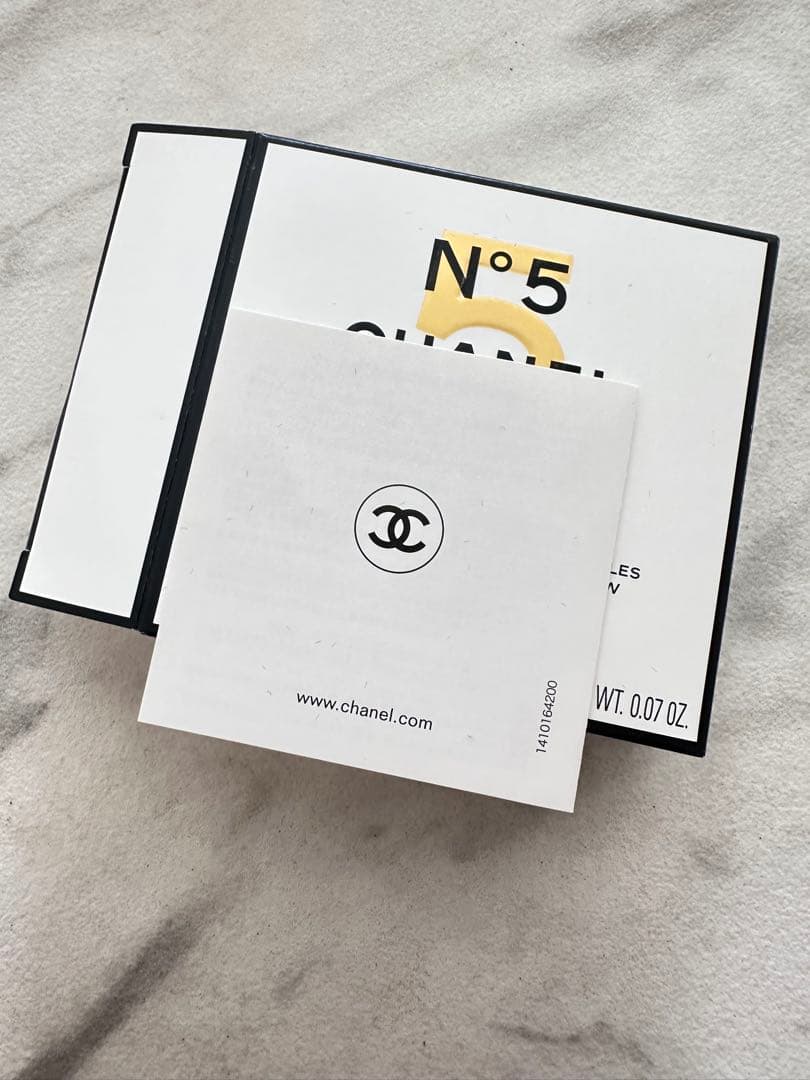 新品未使用品CHANEL N°5 4 OMBRES アイシャドウパレット 限定版